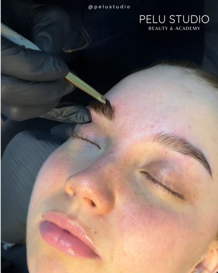 Pelu Studio Brows Magic Diseño y Perfilado de cejas con tinte Lamilashes